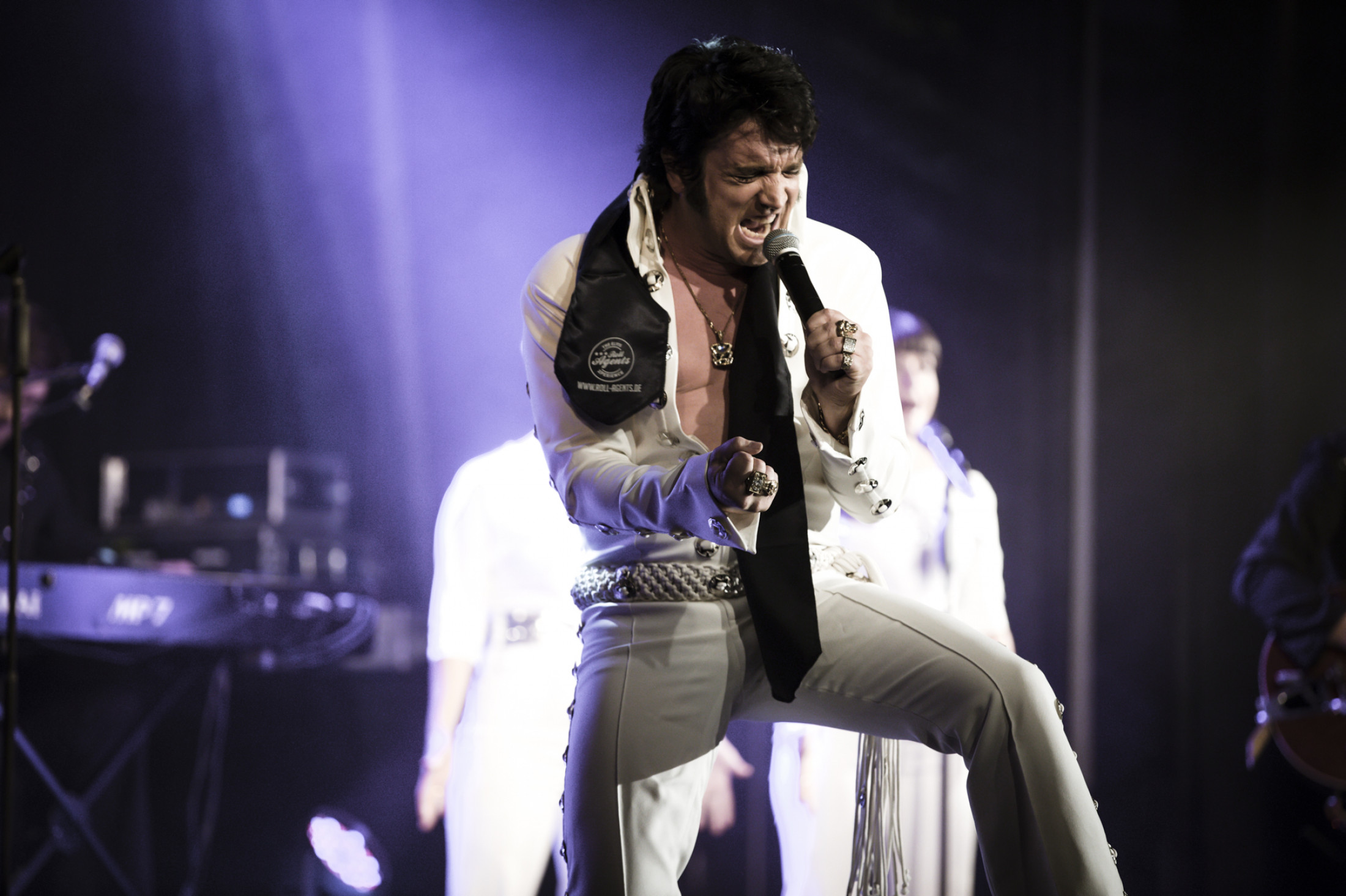 04_pressefoto_the_musical_story_of_elvis_live_2025_c_dominicpenczjpg_1713346597.jpg